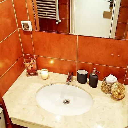 Front Door To The Gondola And Town Centre * بانسكو