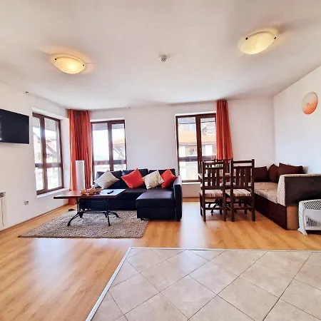 Front Door To The Gondola And Town Centre דירה *