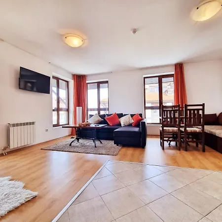 דירה Front Door To The Gondola And Town Centre