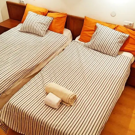 דירה Front Door To The Gondola And Town Centre בנסקו