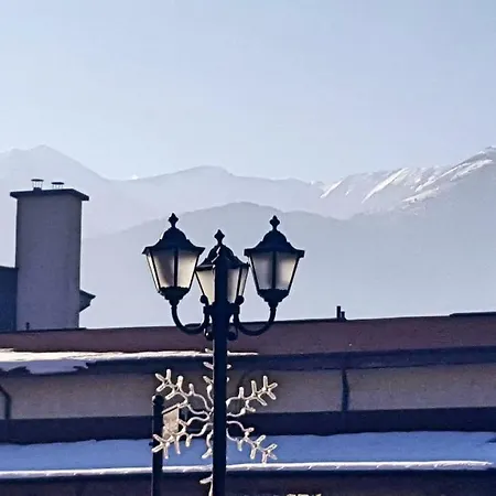 Front Door To The Gondola And Town Centre *