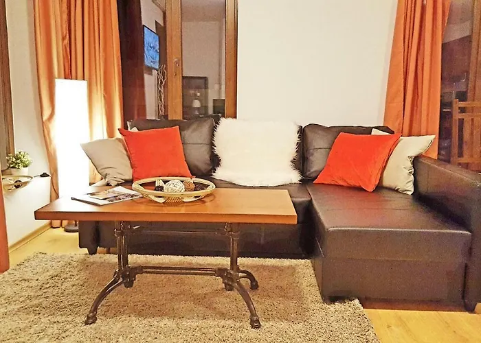 Front Door To The Gondola And Town Centre *