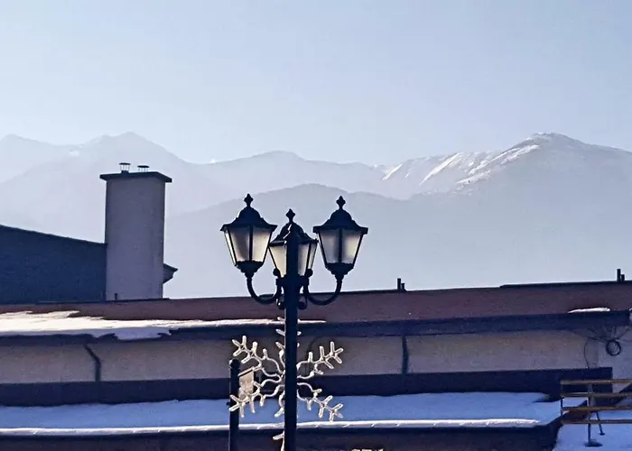 Front Door To The Gondola And Town Centre *