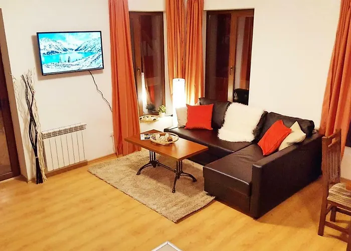 Front Door To The Gondola And Town Centre Lejlighed